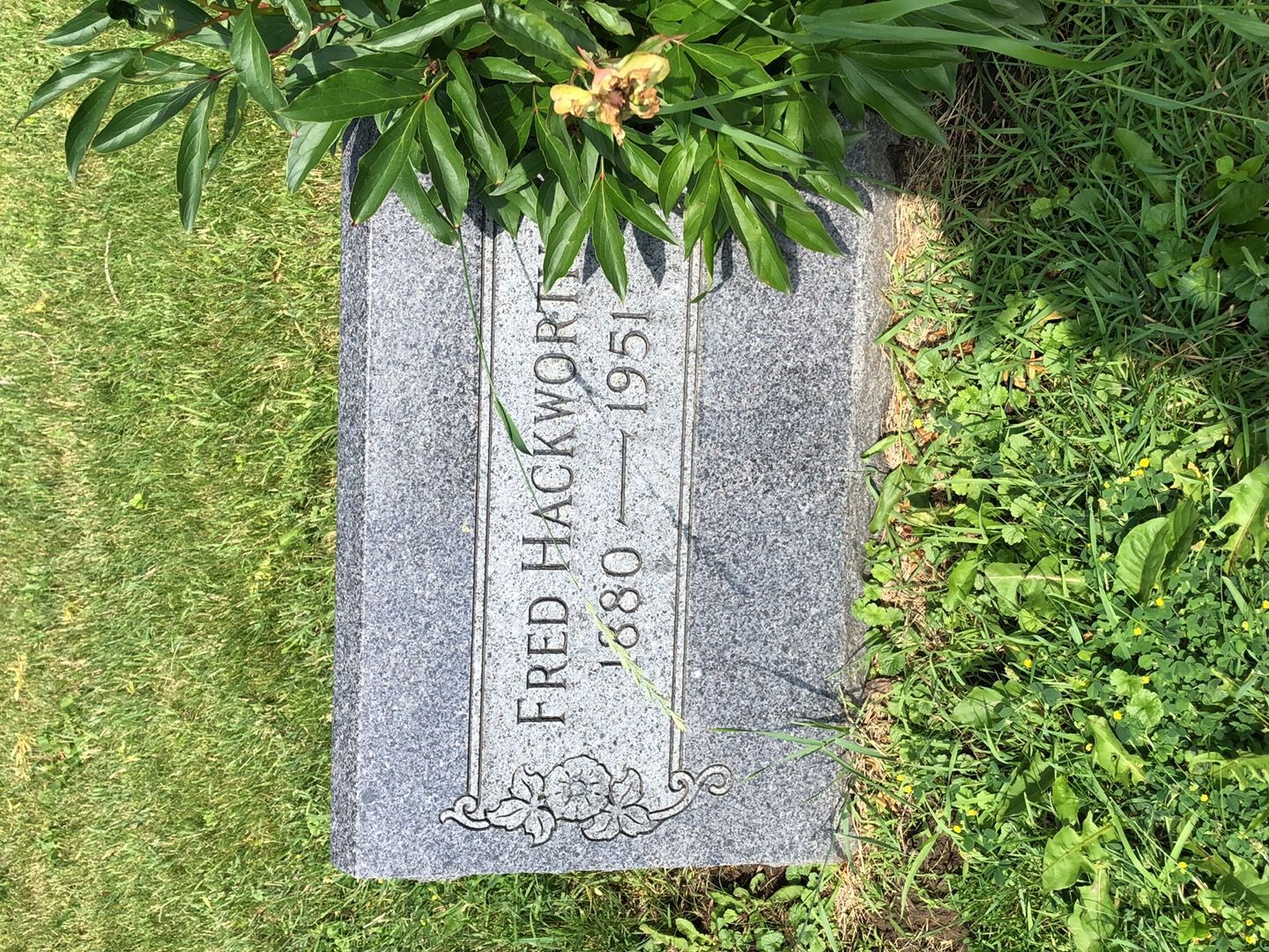 Fred Hackworth's grave. Photo 1