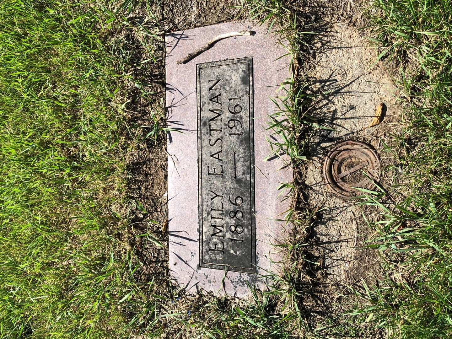 Emily Eastman's grave. Photo 1
