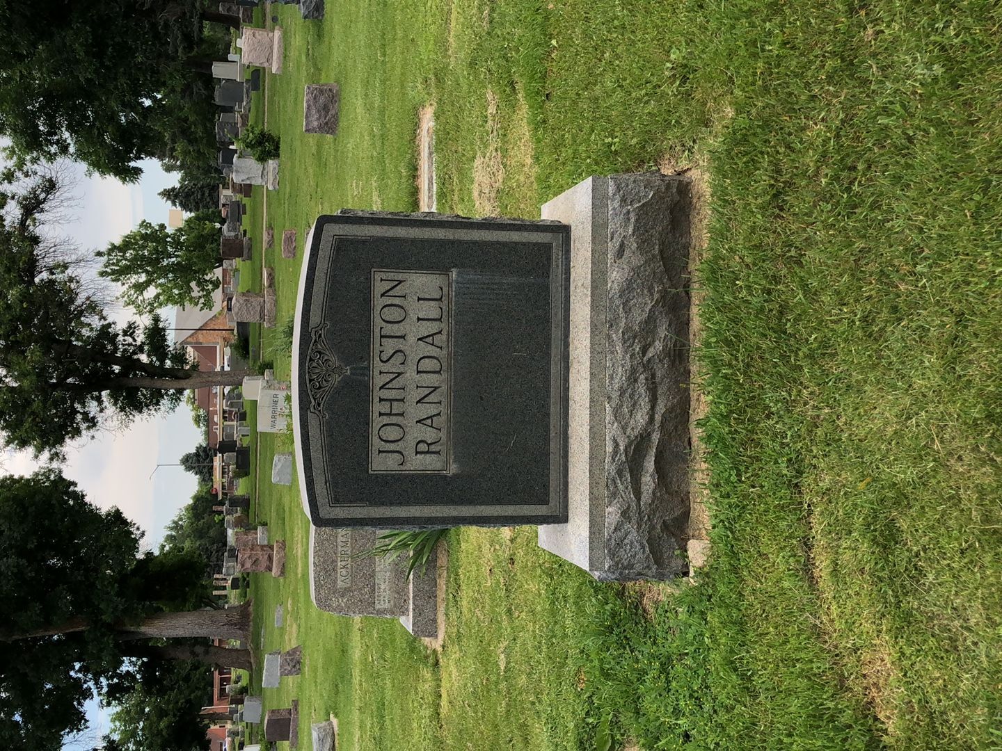 W. C. Ladusaw's grave. Photo 1