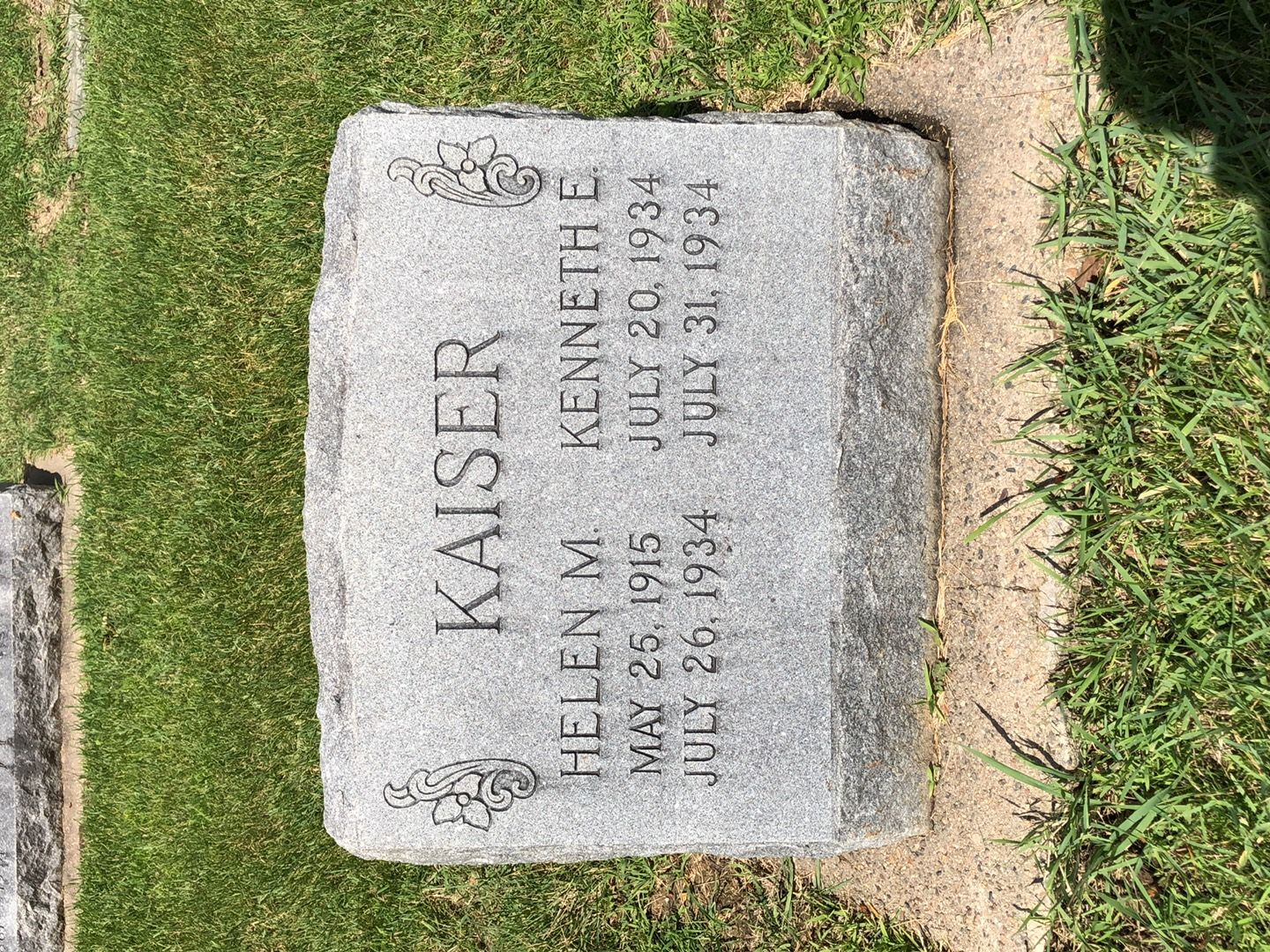 Kenneth Eugene Kaiser's grave. Photo 1